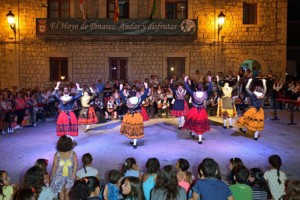 FOTO I ENCUENTRO DE RONDALLAS Y BAILES REGIONALES.